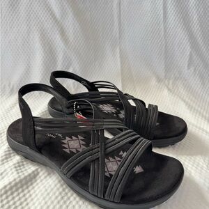 Skechers Memory Foam Stretch Wide Fit Black Suede Strappy Sandals Size 9 Women